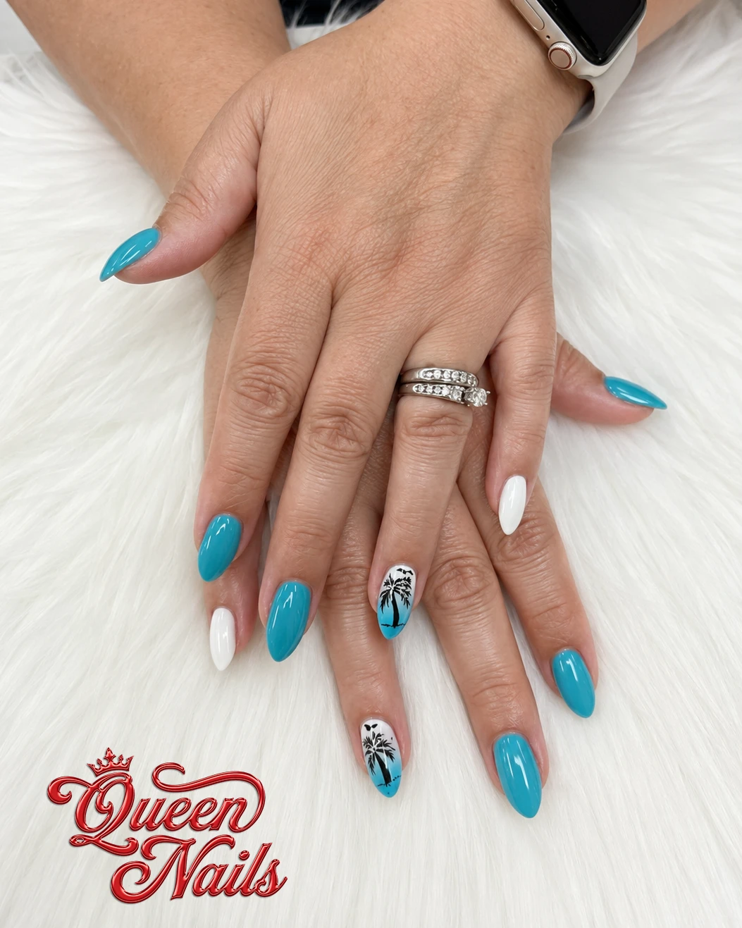  Queen Nails